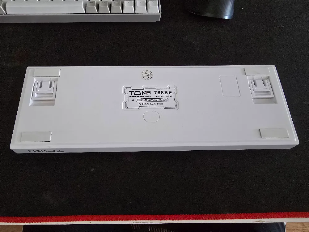 White TΔKB T68SE Wired Mechanical Keyboard (60%, brown) image indicator(3)