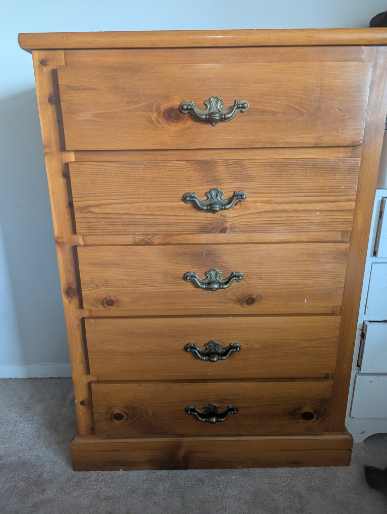 Wooden 5-Drawer Dresser
