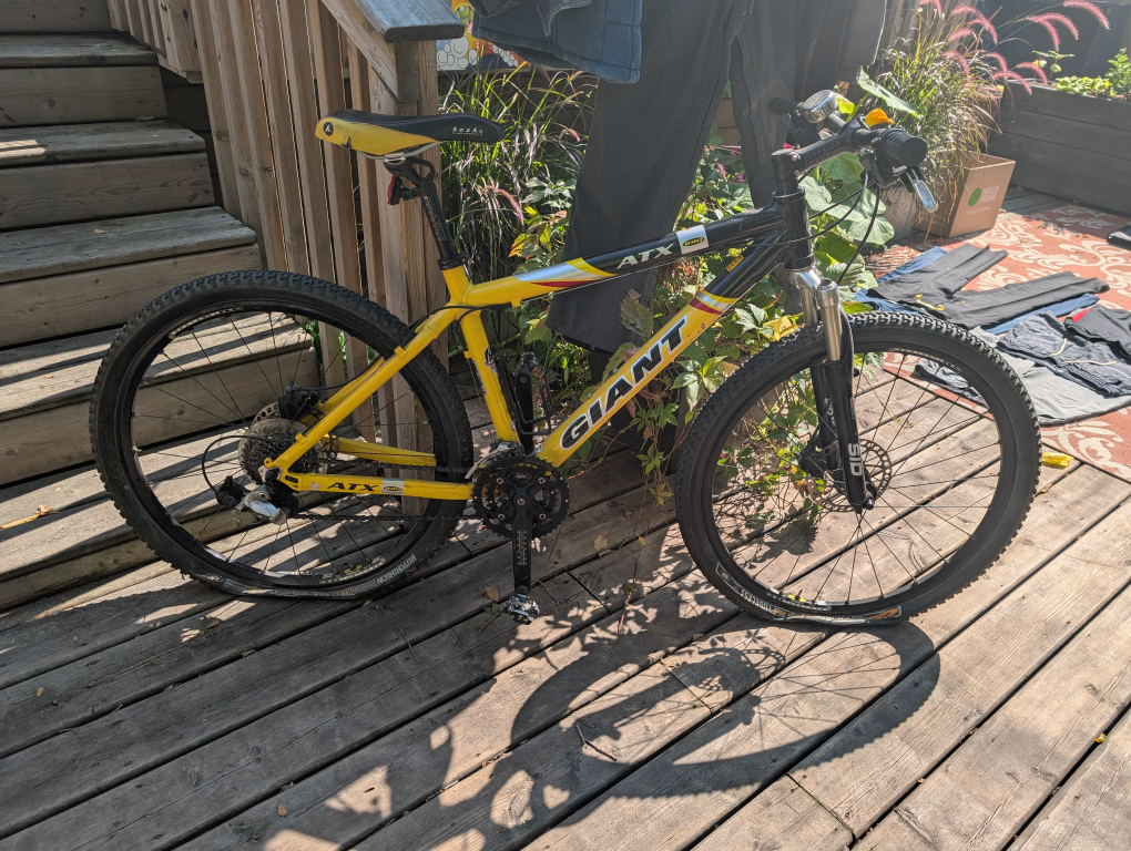 Giant ATX 890 Yellow Mountain Bike 🥕