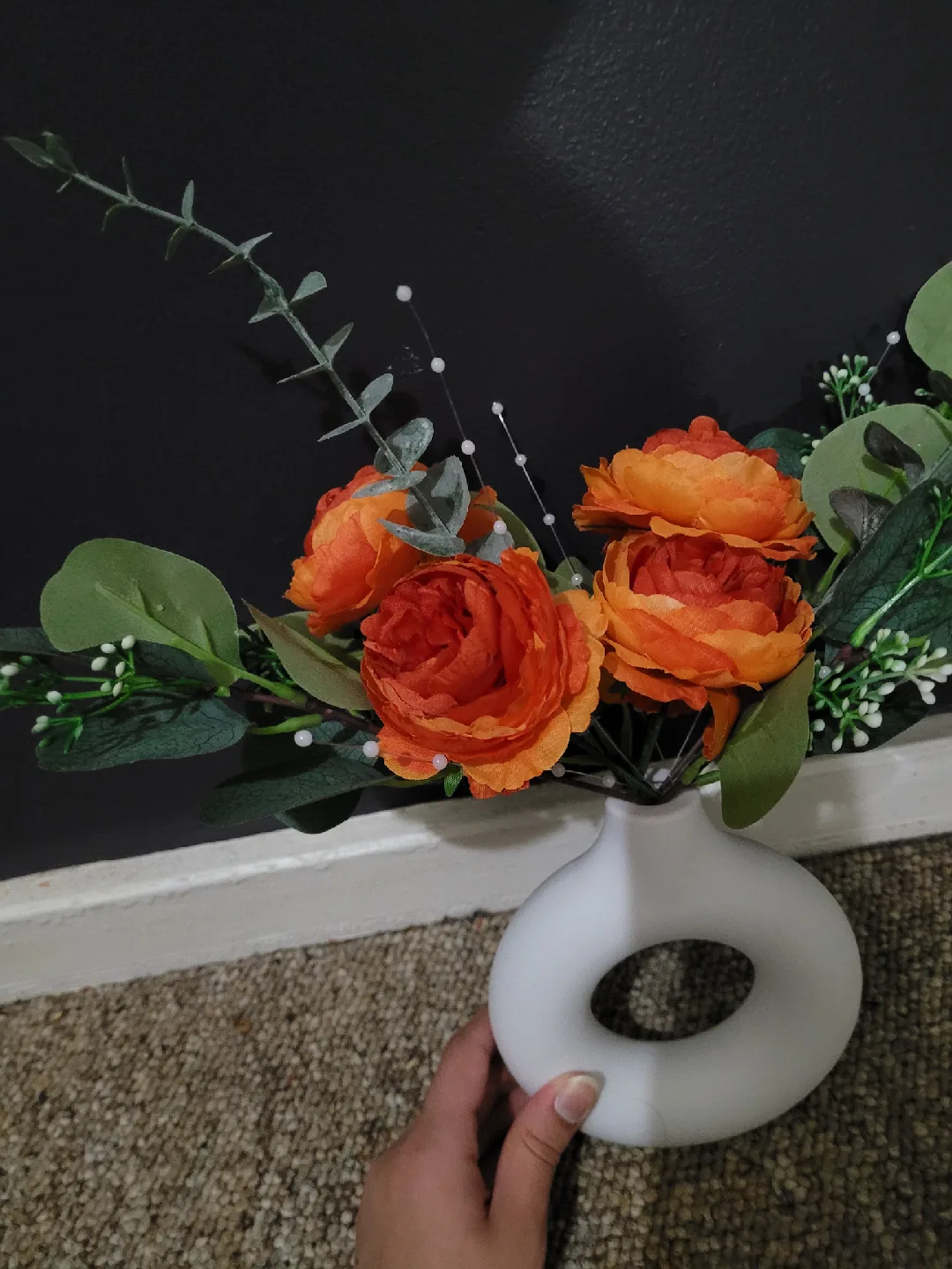 Donut Vase with Artificial Orange Flowers 🥕 image indicator(9)