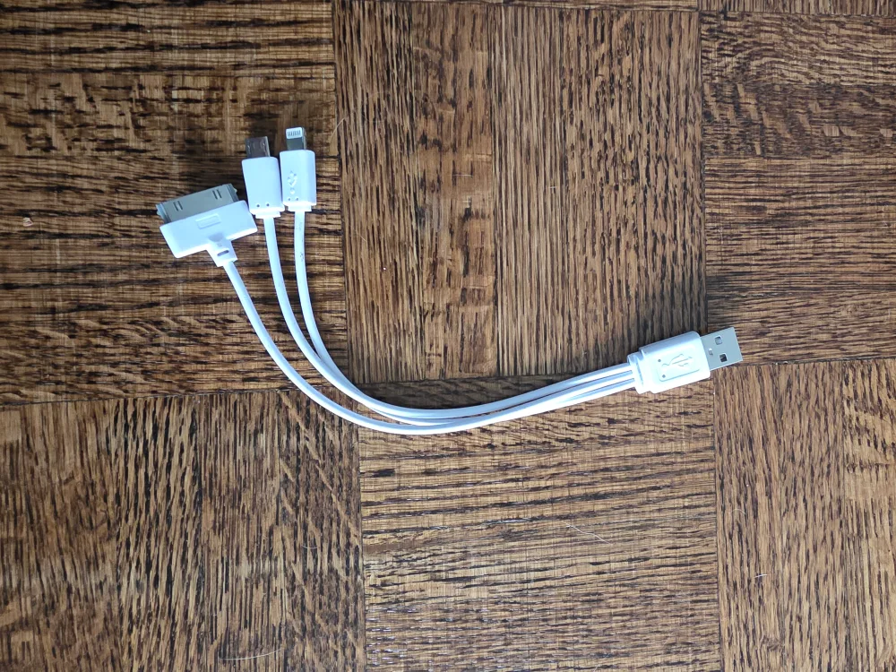 3-in-1 USB Charging Cable thumbnail