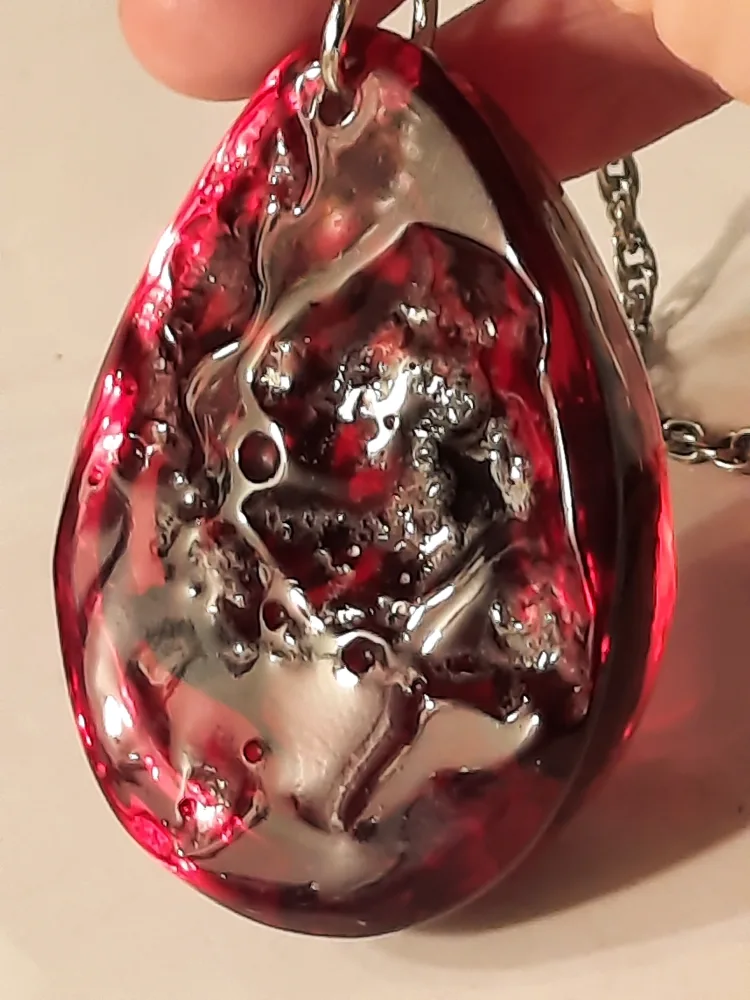 Resin Pendant Necklace with Insect image indicator(4)