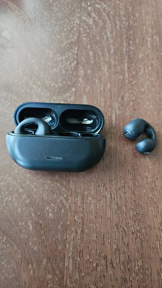 Black Wireless Earbuds with Charging Case thumbnail