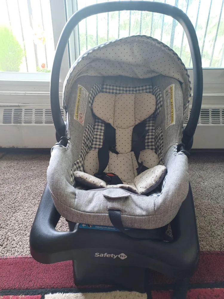 Safety 1st Infant Car Seat along with blanket thumbnail