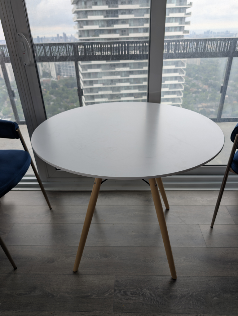 Round White Dining Table