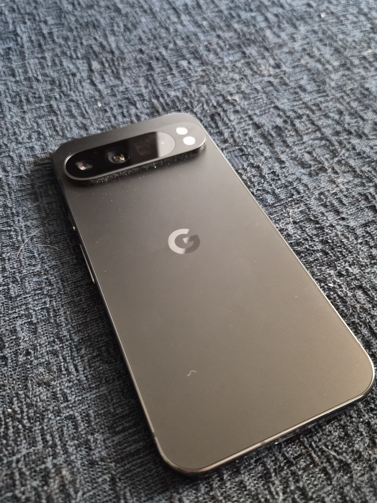 Google Pixel 9 Pro XL - photo 2
