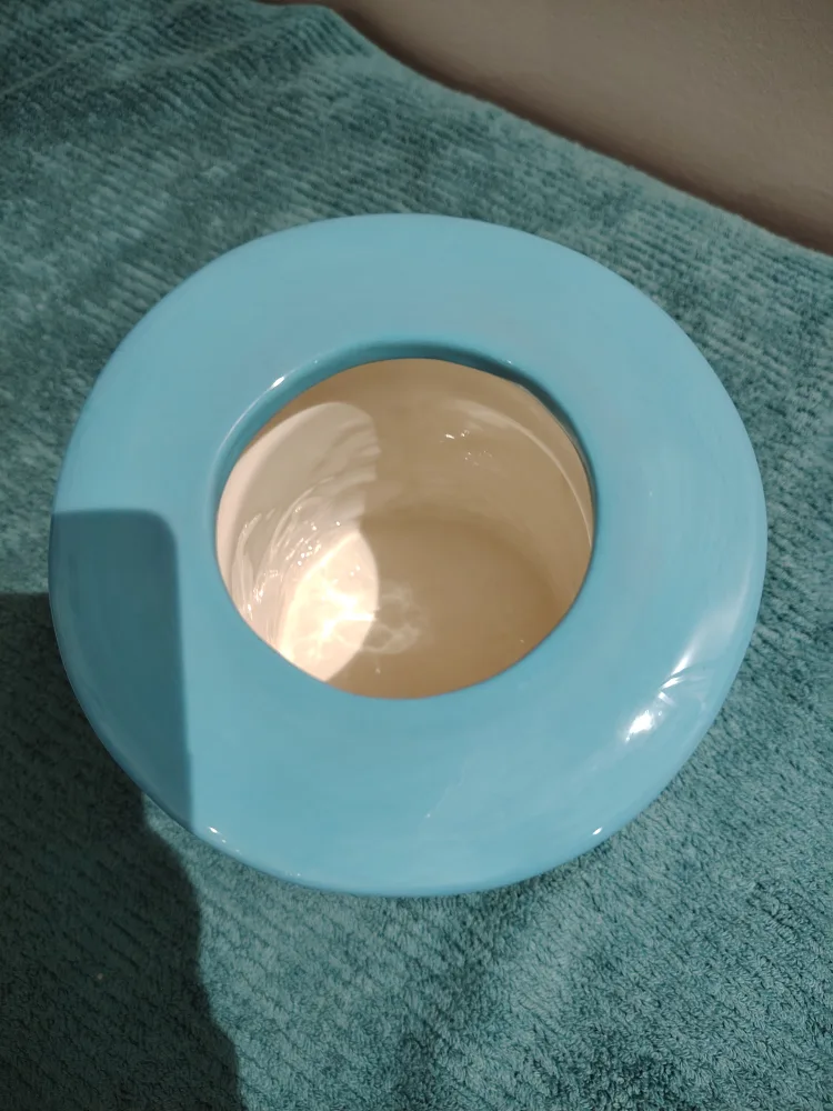 Hand-Painted Sunflower and Butterfly Ceramic Vase image indicator(3)