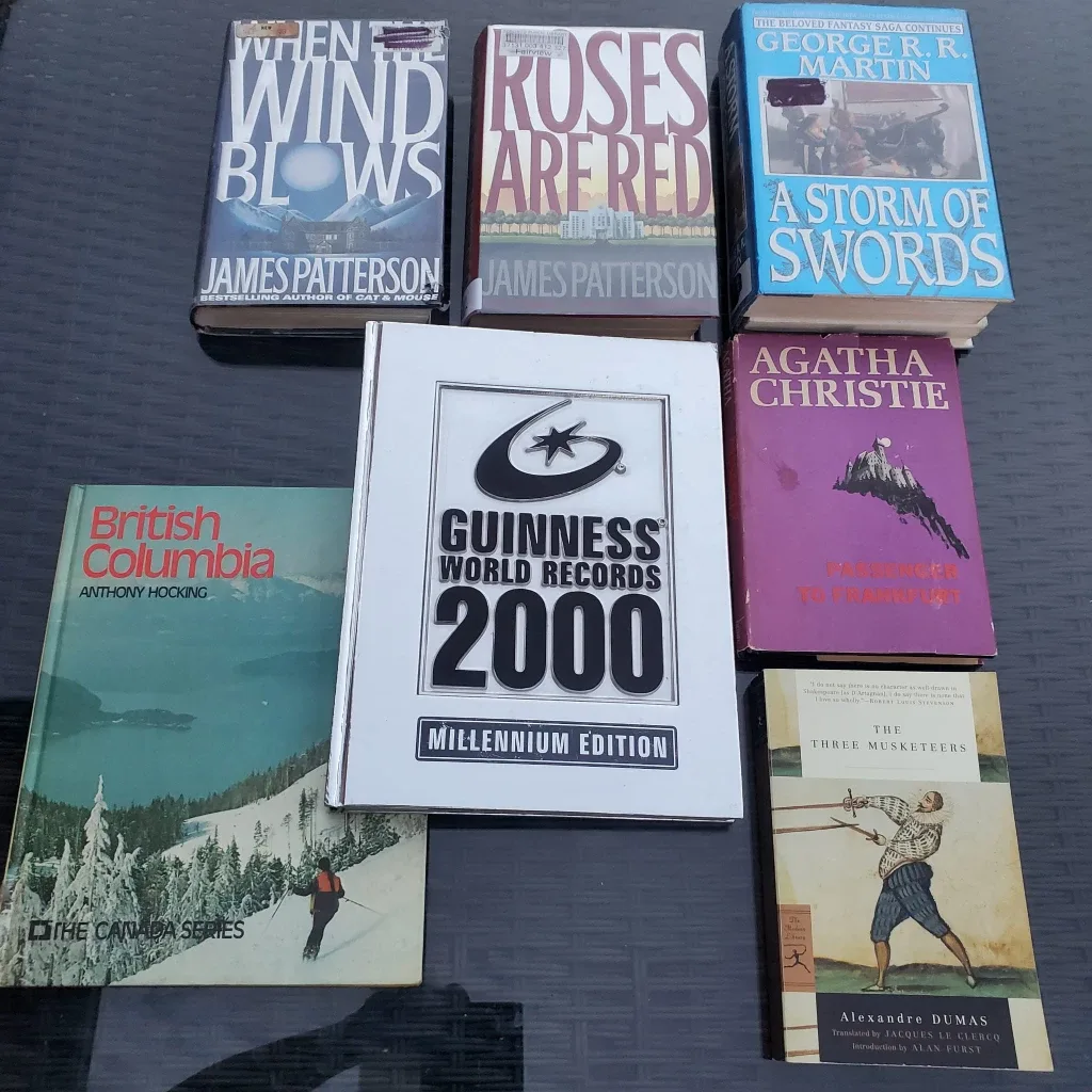 Mixed Books - Novels, Romance, Thrillers image indicator(3)