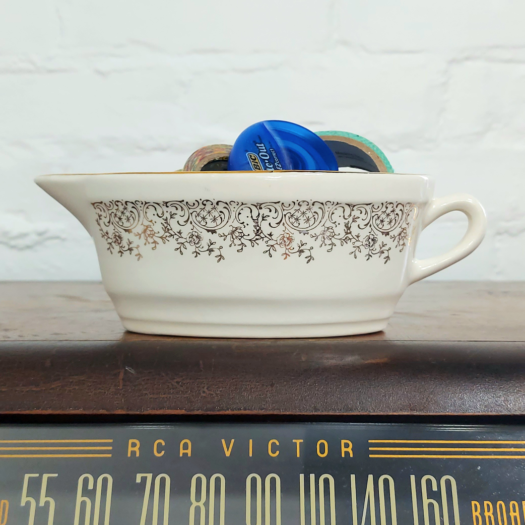 bridgerton core stationary bowl with rose pattern 🛍 trade or $1! - photo 2