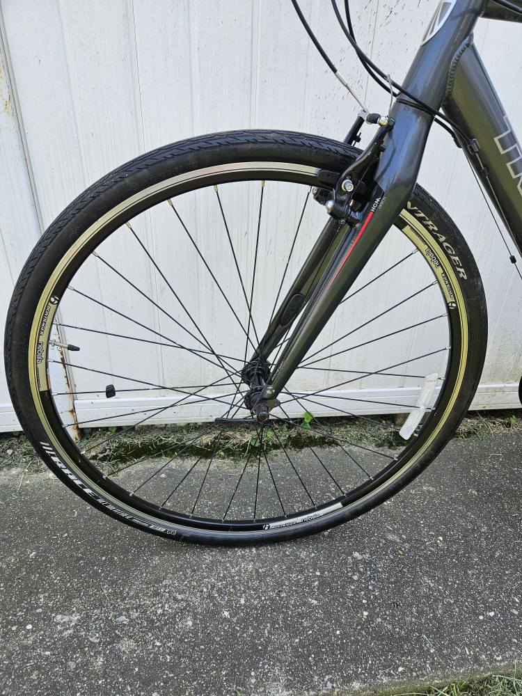 Trek FX Hybrid Bike - Great Condition! - photo 3