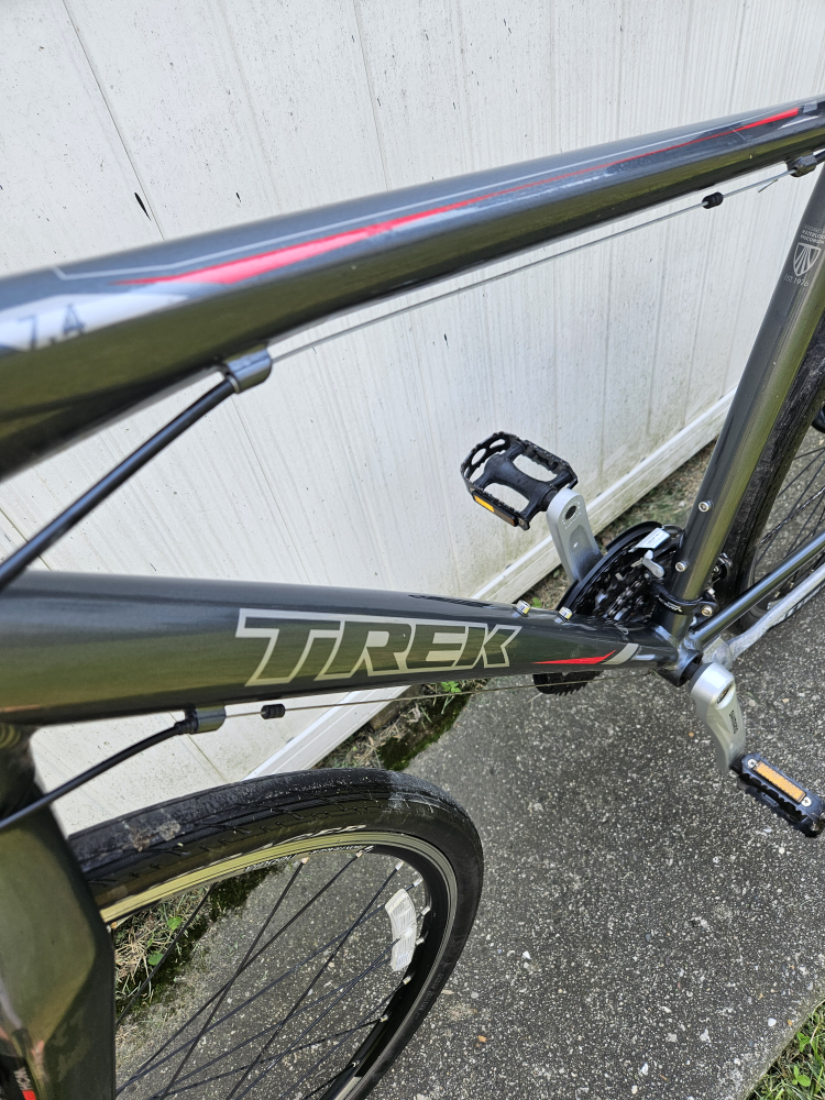 Trek FX Hybrid Bike - Great Condition! - photo 4