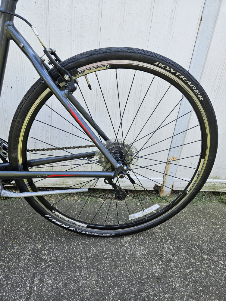 Trek FX Hybrid Bike - Great Condition! - photo 5