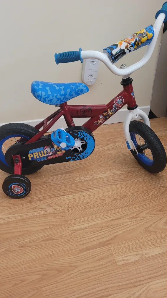 Paw Patrol Kids' Bike - Great Condition! thumbnail