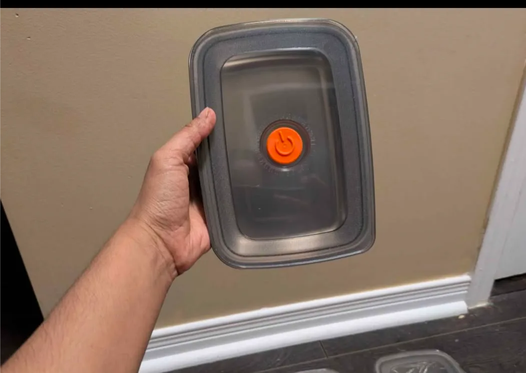 brand new 3 Stainless Steel Food Containers with Lids (Set of 3) image indicator(6)