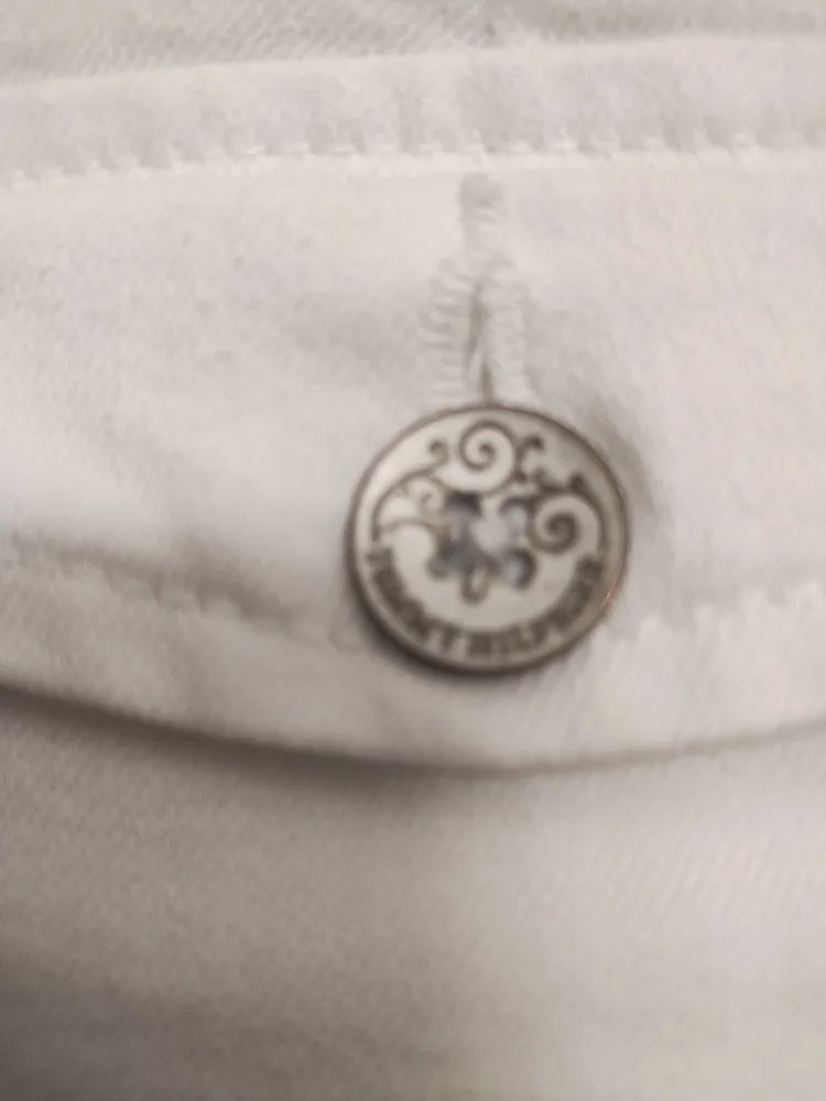 Tommy Hilfiger White Capris - Size 16 image indicator(5)