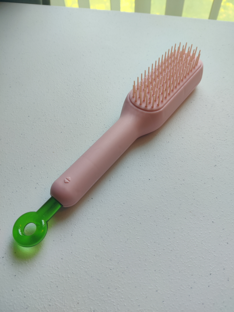 new Retractable Hairbrush