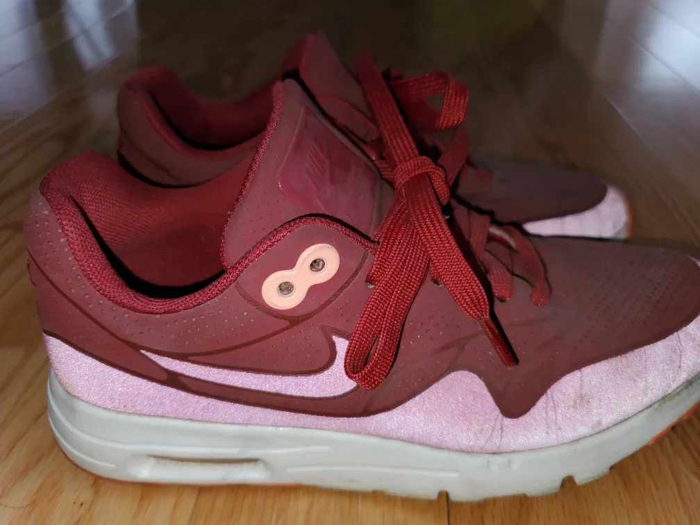 Nike Air Max Sneakers - Burgundy/Maroon image indicator(8)