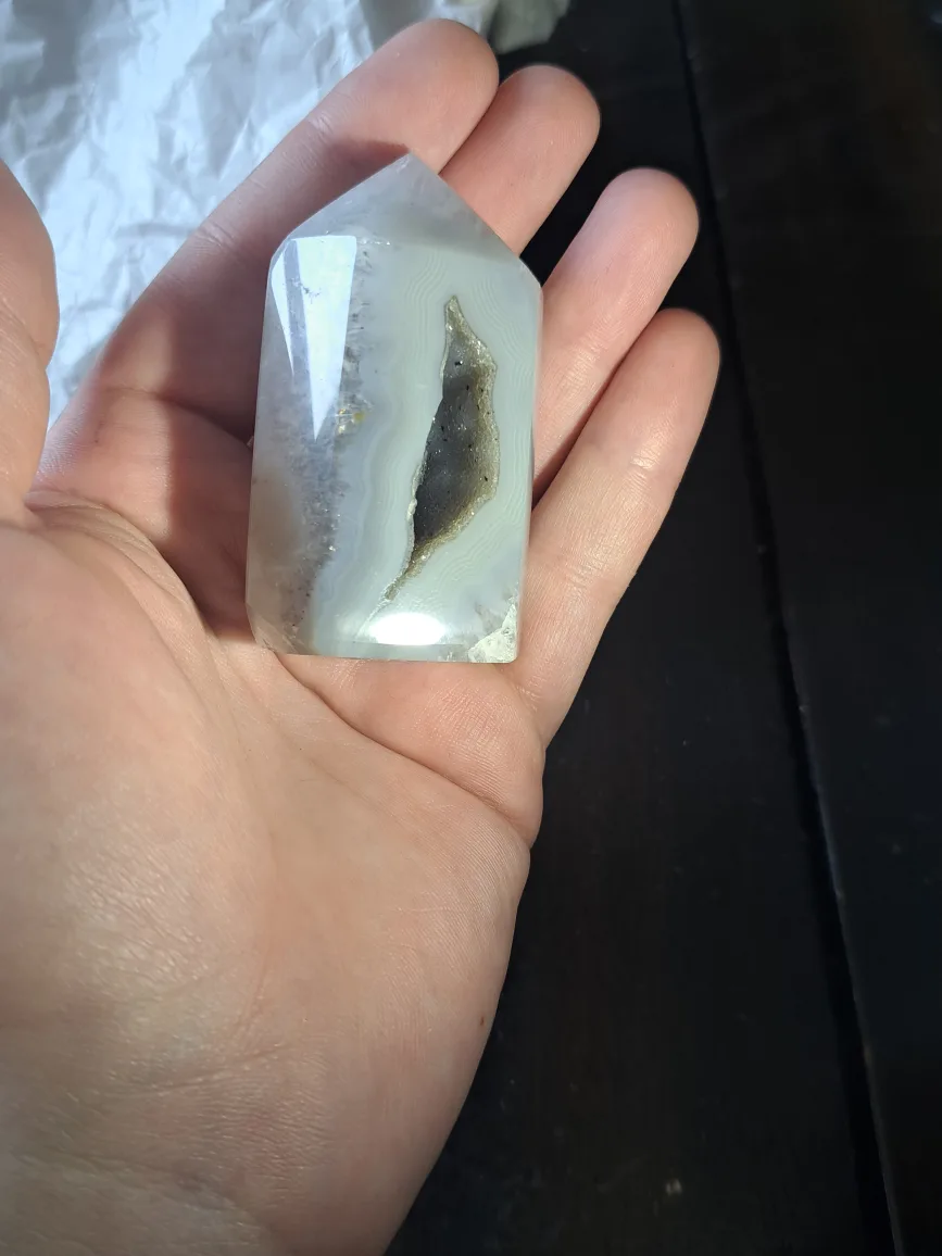 Agate Tower Crystal druzey cave image indicator(2)