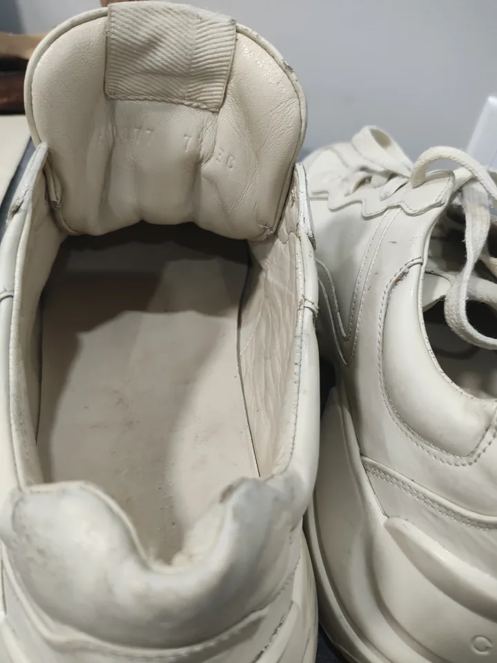 Gucci White Leather Sneakers Size 7.5 image indicator(4)