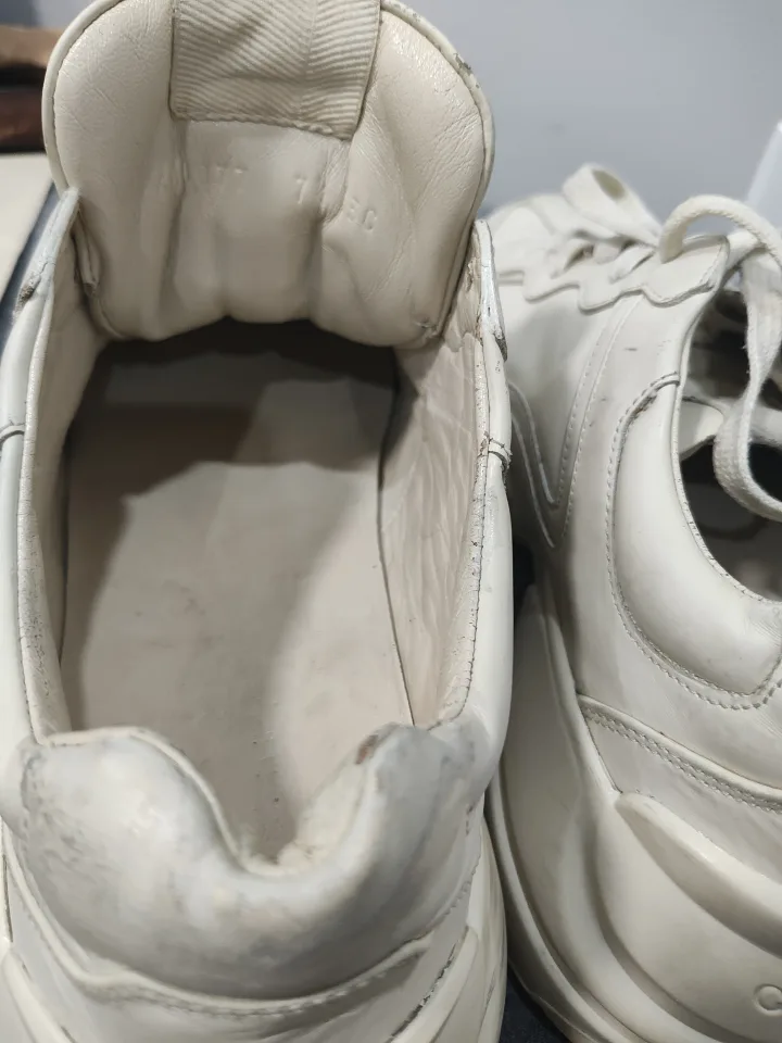 Gucci White Leather Sneakers Size 7.5 image indicator(9)