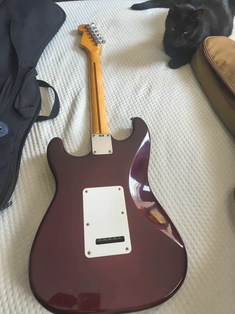 MIM Fender Strat Guitar! image indicator(4)