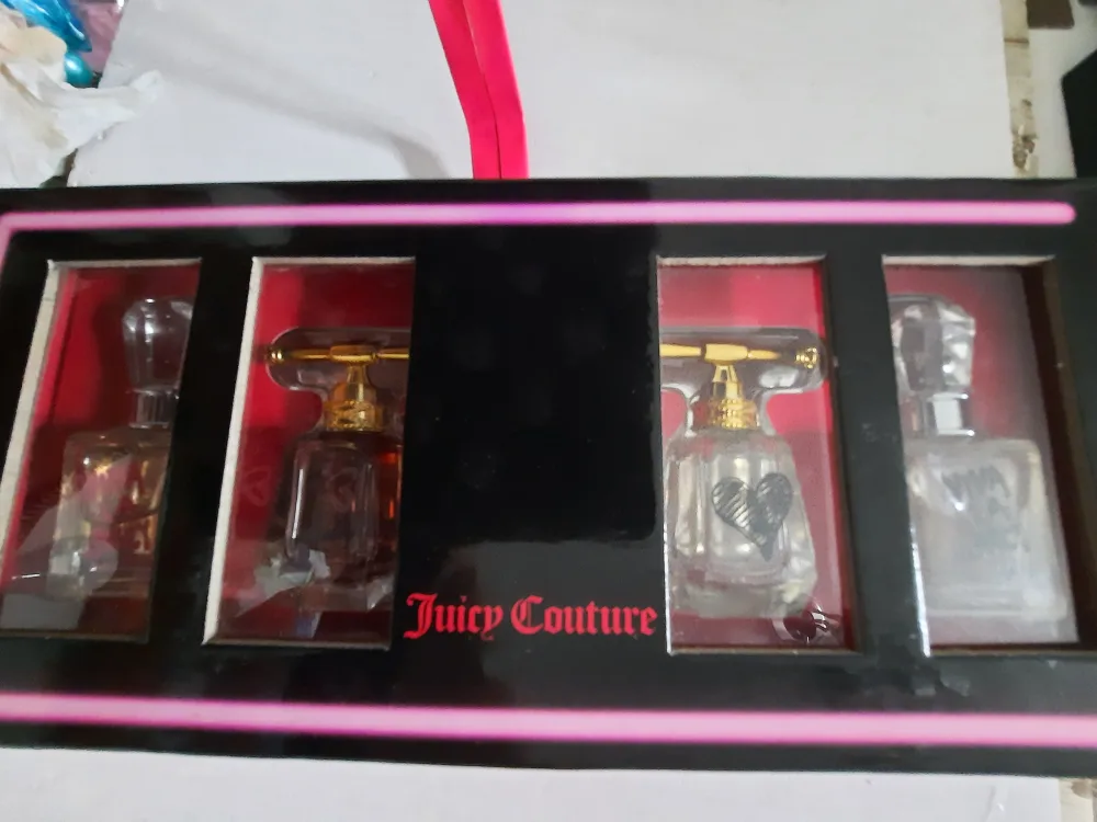 Juicy Couture Perfume Set (4 x 5ml) image indicator(2)