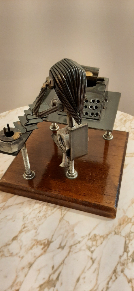 Metal Art Sculpture - Office Worker - photo 3