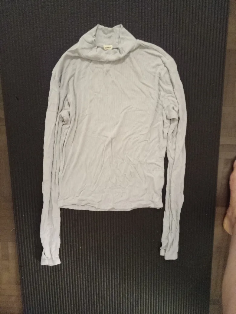 Garage Ribbed Turtleneck - Size Medium thumbnail