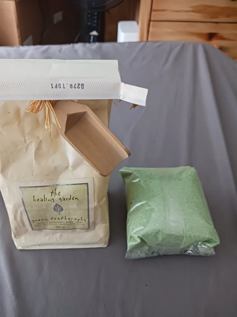 The Healing Garden Green Teatherapy Body Soak image indicator(3)