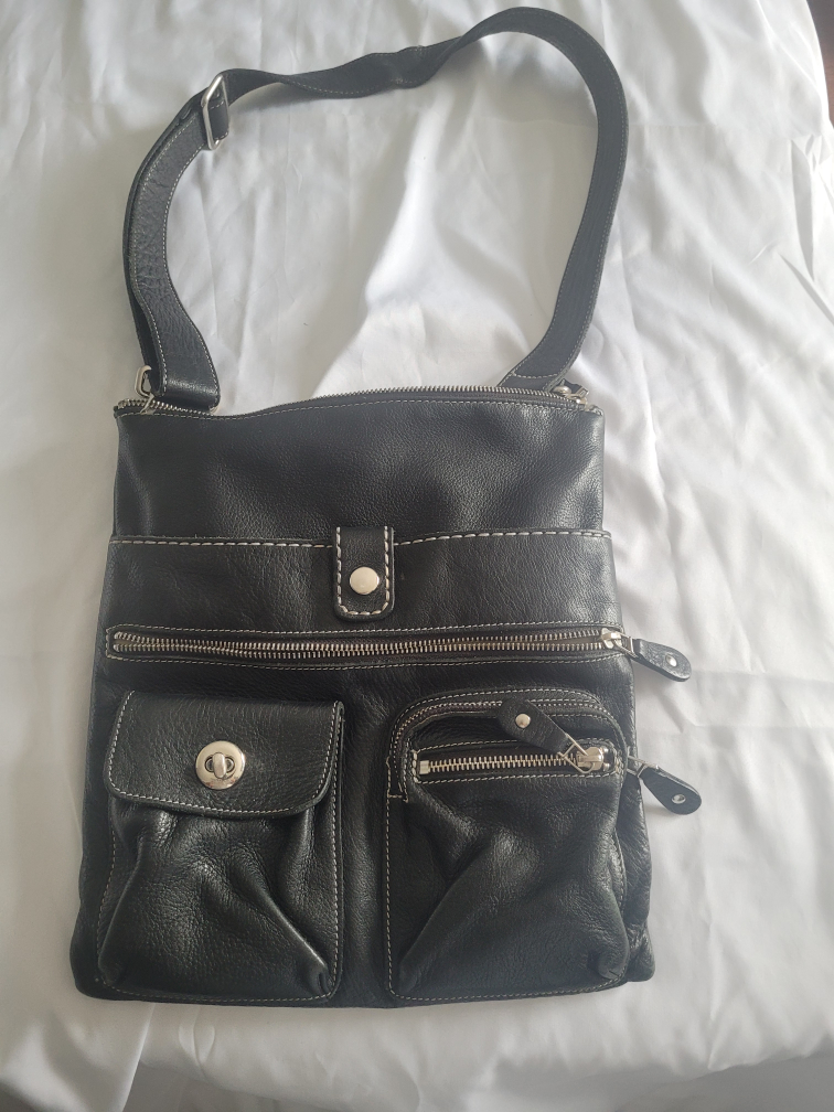 Roots Black Leather Crossbody Bag - photo 3