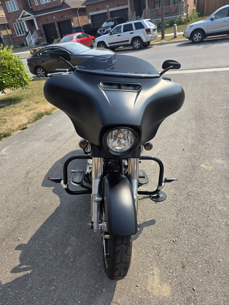 Harley Davidson Motorcycle - photo 2