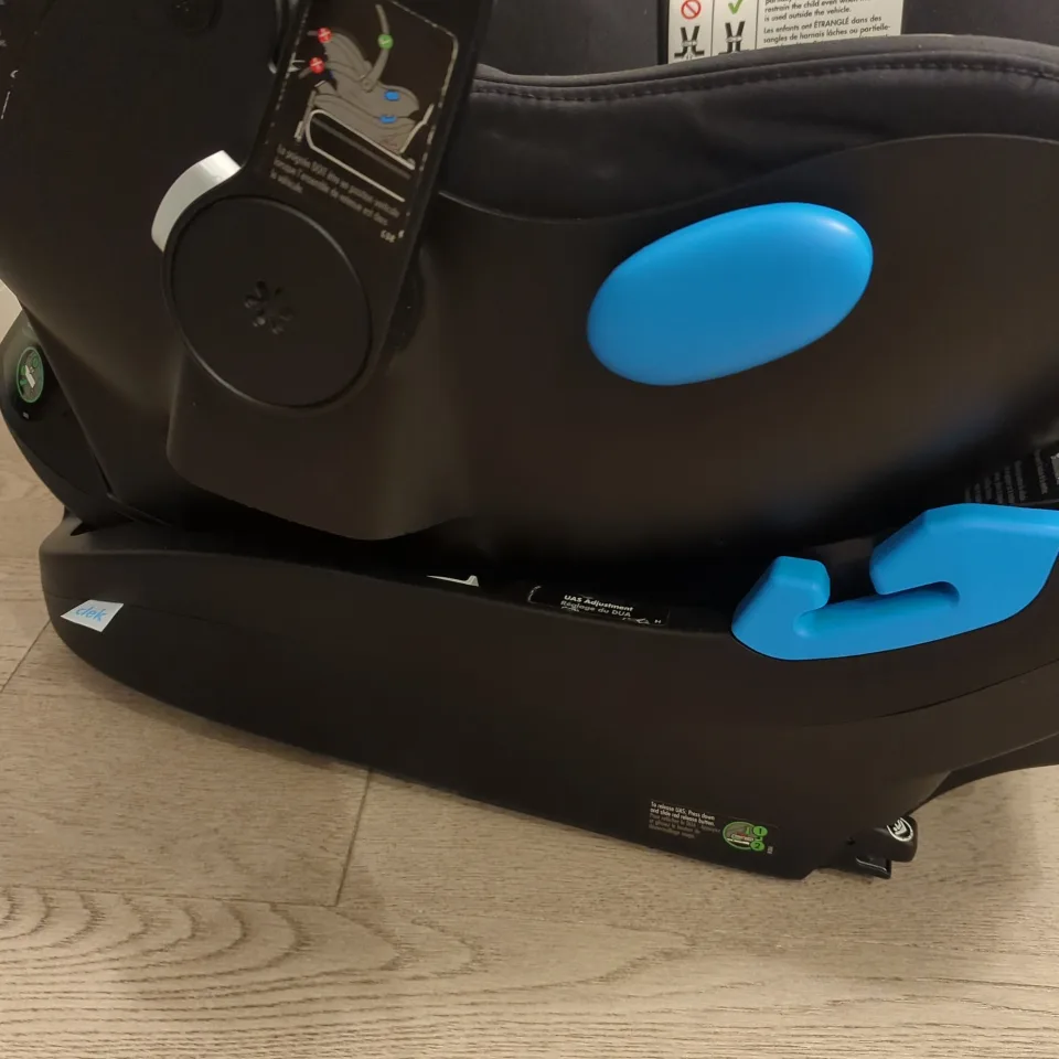 Clek Liing Infant Car Seat - Pitch Black image indicator(2)