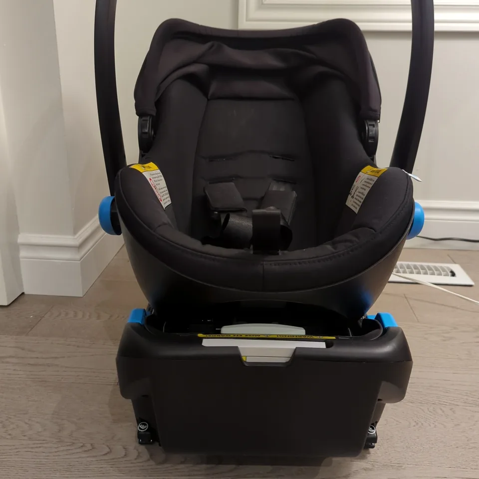 Clek Liing Infant Car Seat - Pitch Black image indicator(3)