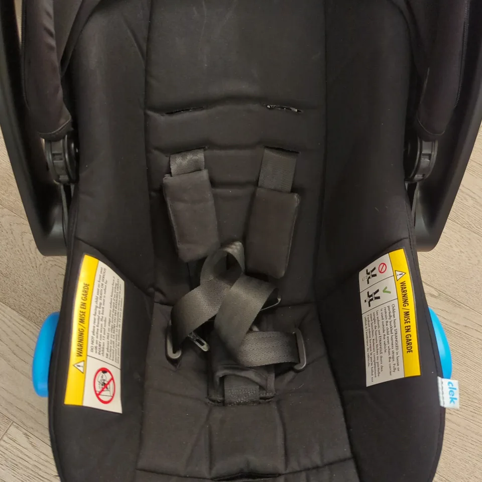 Clek Liing Infant Car Seat - Pitch Black image indicator(8)
