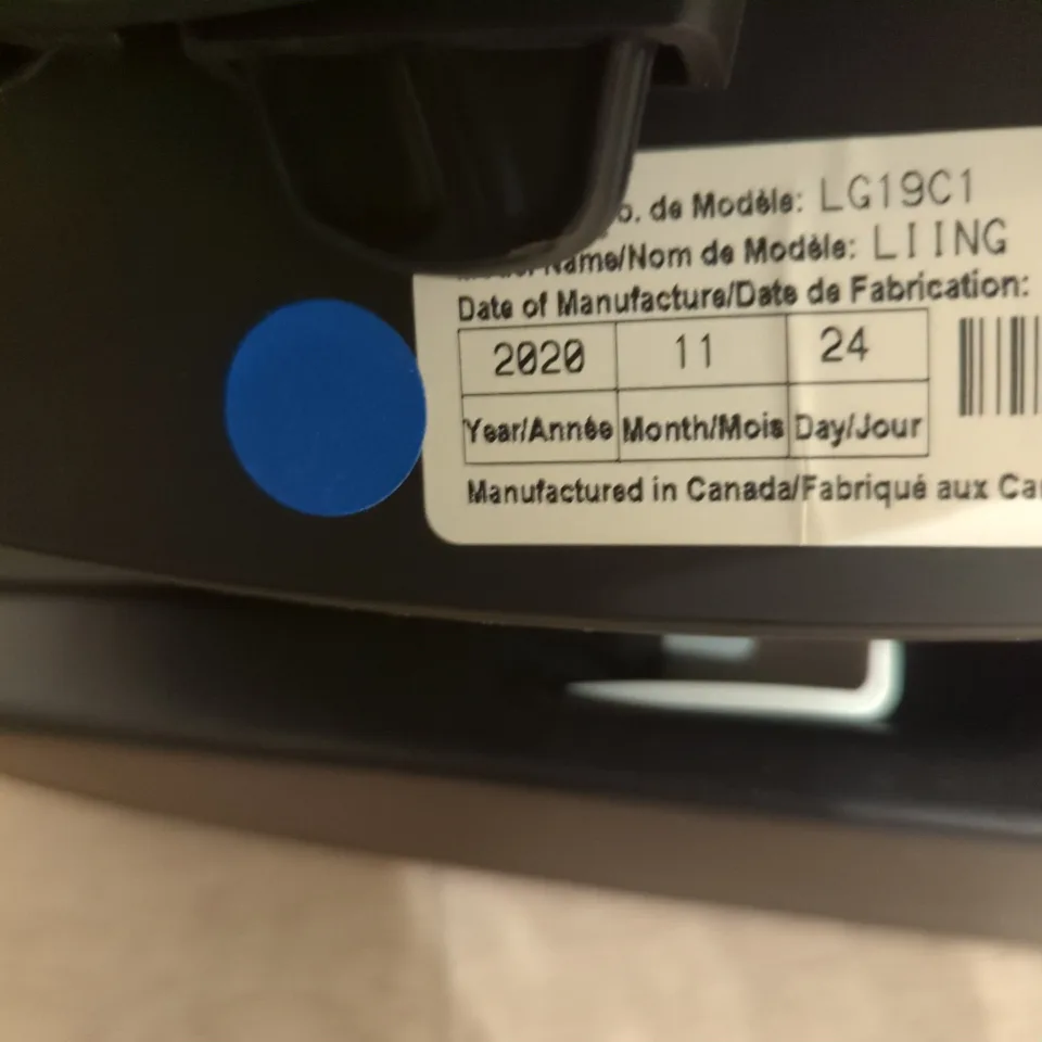 Clek Liing Infant Car Seat - Pitch Black image indicator(9)