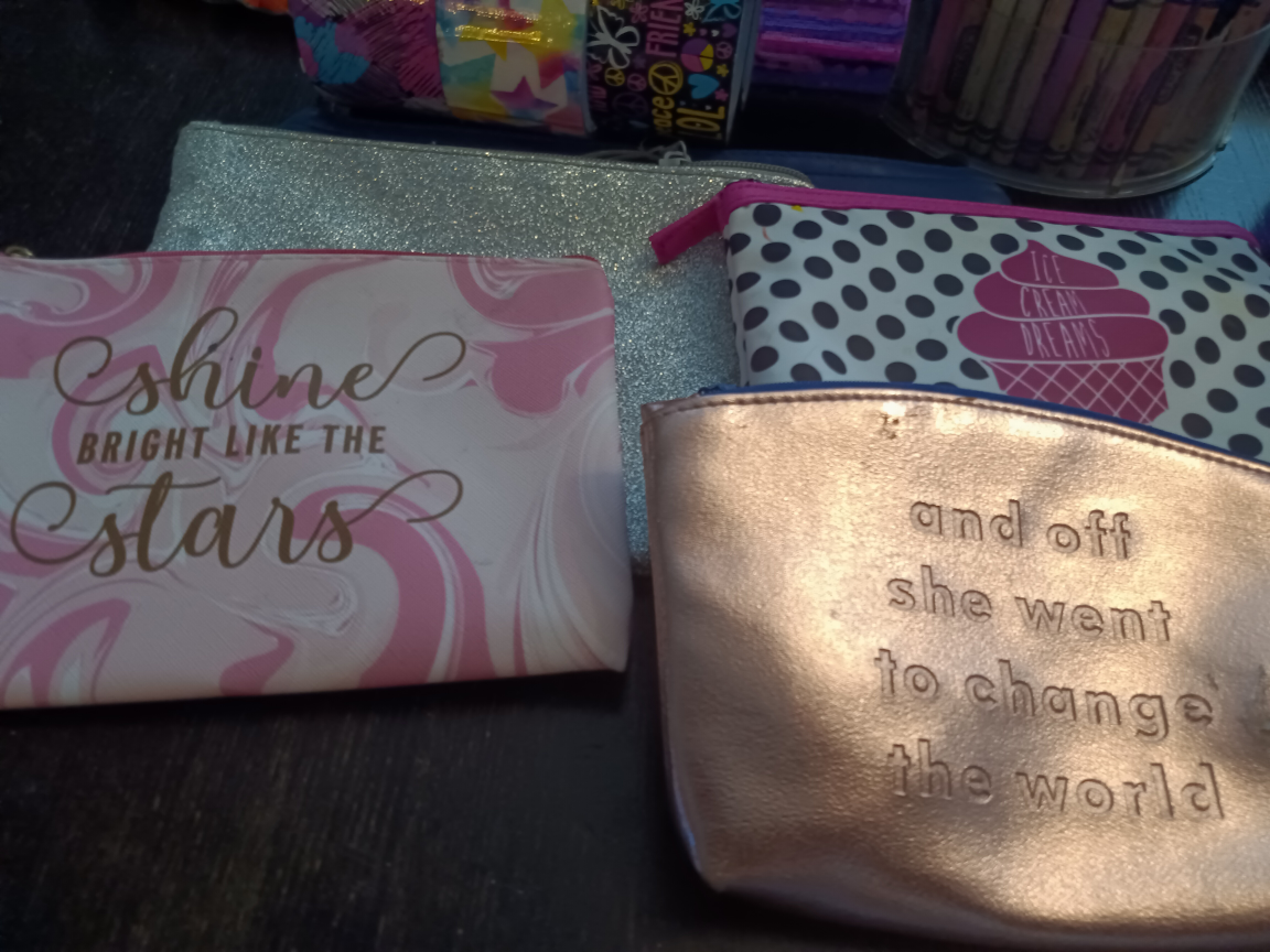 Arts & Crafts & School Supplies - photo 2