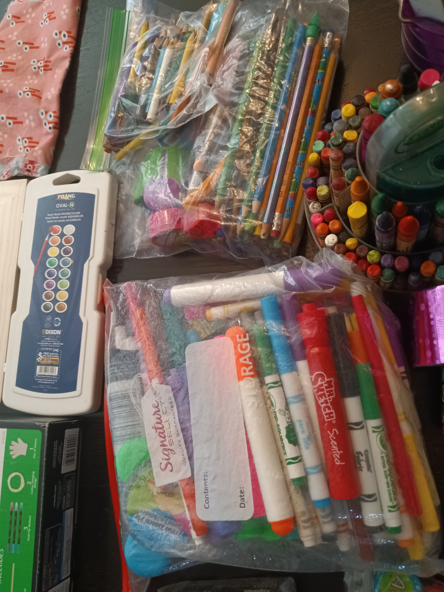 Arts & Crafts & School Supplies - photo 4