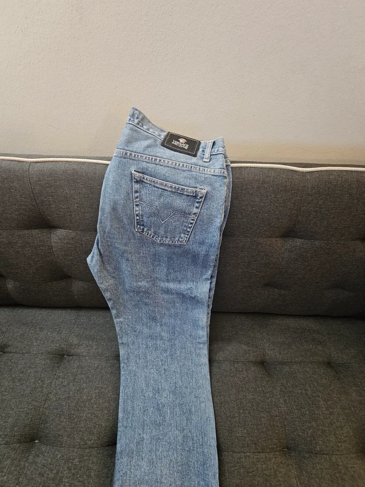 Versace Jeans Couture Medusa - Size 40 image indicator(5)