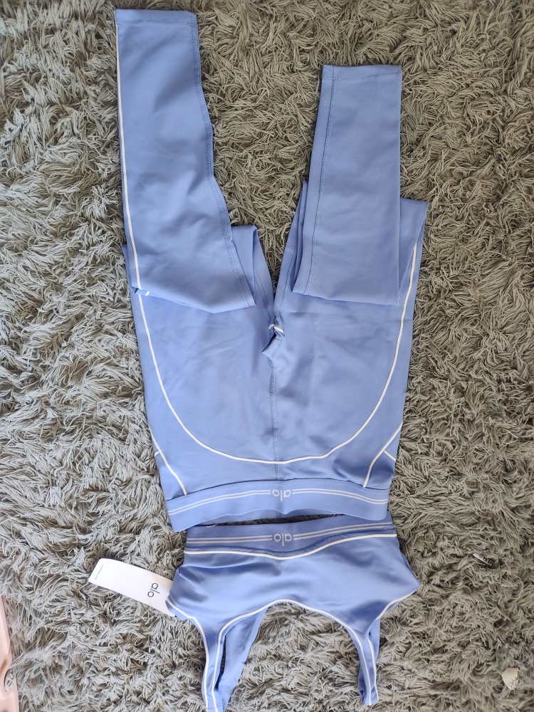 New Alo Yoga Set - Bra & Leggings - Blue - photo 3