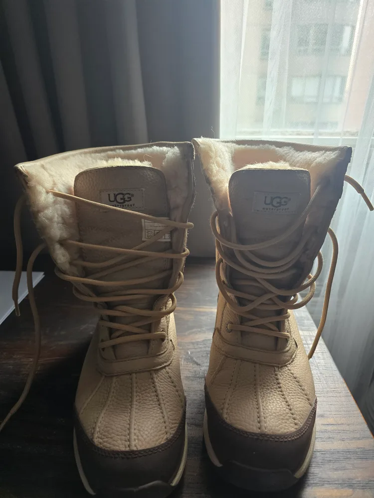 UGG Adirondack III Waterproof Winter Boots image indicator(4)