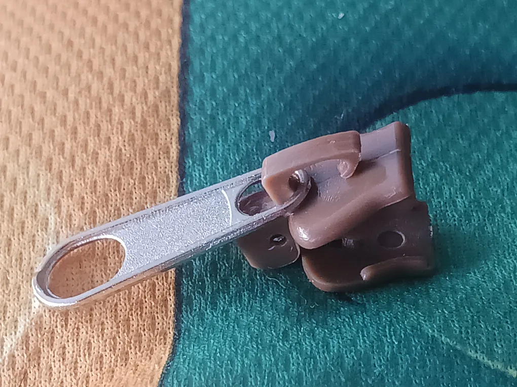 Zipper Pulls - Brown thumbnail