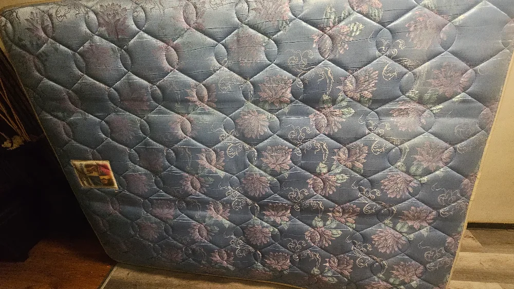 Sealy Posturepedic Mattress image indicator(3)