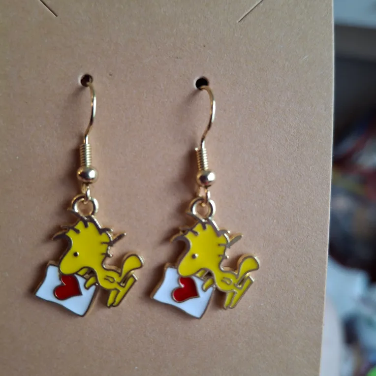 Woodstock Peanuts Dangle Earrings image indicator(2)