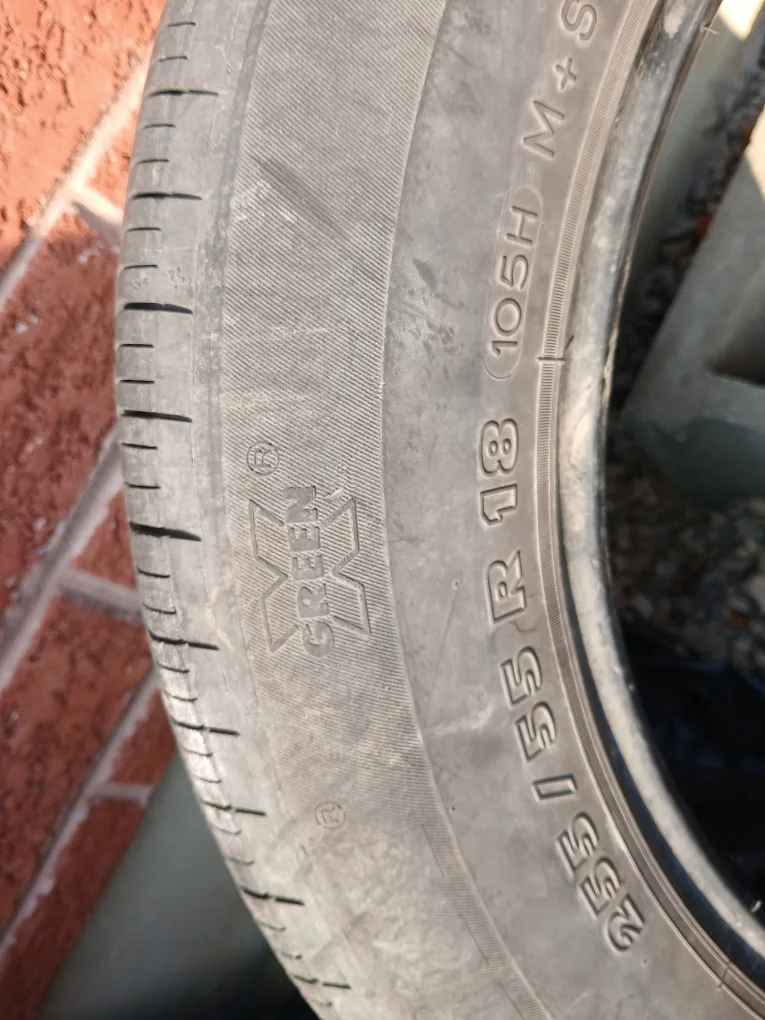 Michelin Premier LTX 255/55R18 Tire image indicator(3)