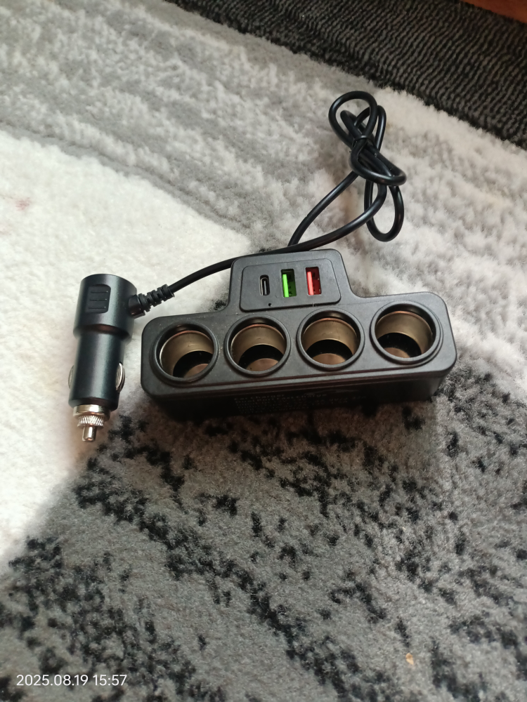 Car Charger Dual Port Fast Charge - photo 2