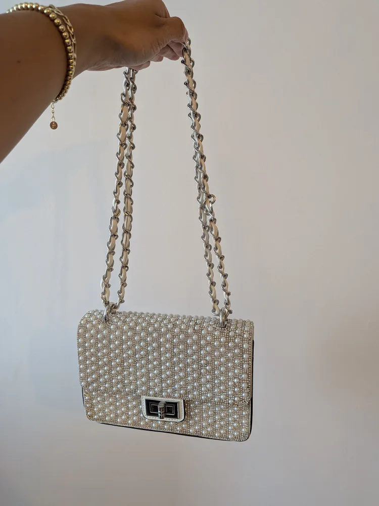 Sparkly Pearl Bag image indicator(2)