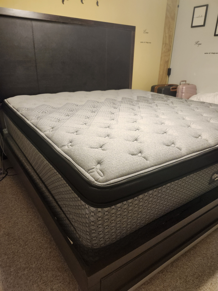 King size mattress - photo 2