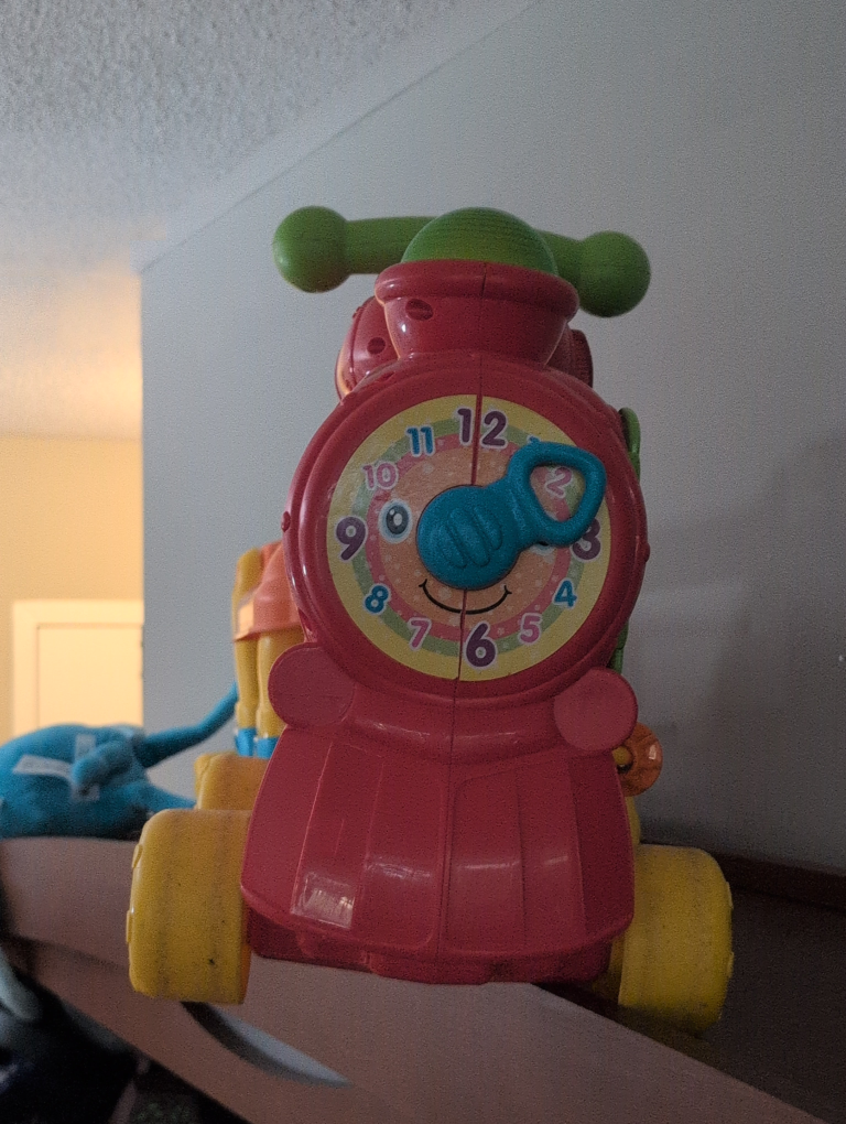 VTech train comes with some liittle letter blocks. - photo 2
