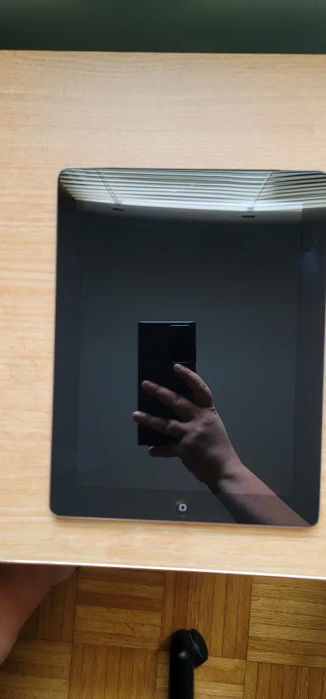 Apple iPad 2 thumbnail
