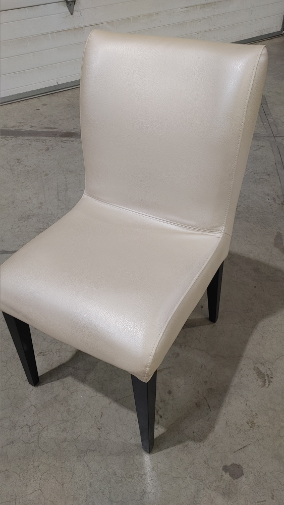 Set of Four Dining Chairs - Cream Leatherette - photo 2